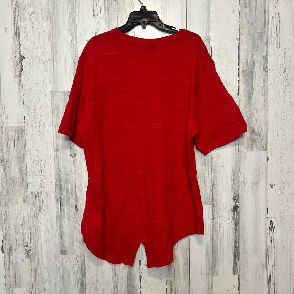 Men’s red shirt